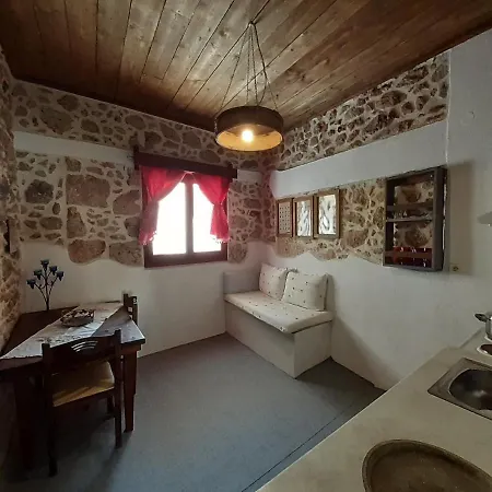 Stone House In The Center Of The Village Apartment Zakros
